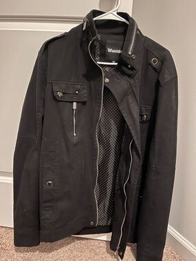 Wantdo Men’s Black Utility Jacket